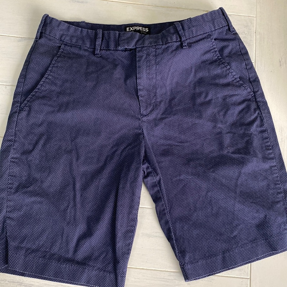 Express flat front cotton shorts Men’s size 30 waist